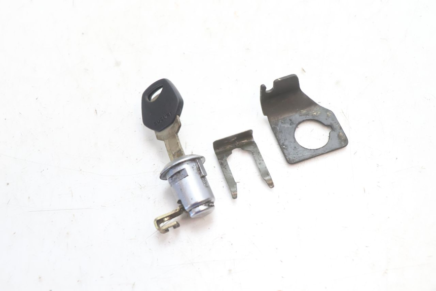 photo de SERRATURA SELLA SUZUKI SV S 650 (2003 - 2009) - Primo piano tecnico