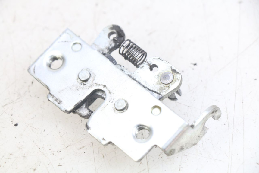 photo de SERRATURA SELLA YAMAHA XMAX X-MAX 125 (2006 - 2009) - Dettaglio del componente