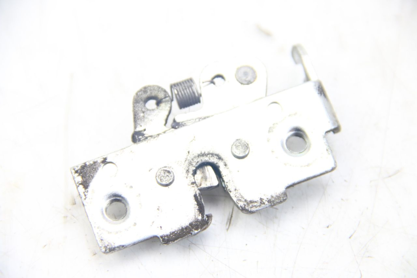 photo de SERRATURA SELLA YAMAHA XMAX X-MAX 125 (2006 - 2009) - Dettaglio del componente