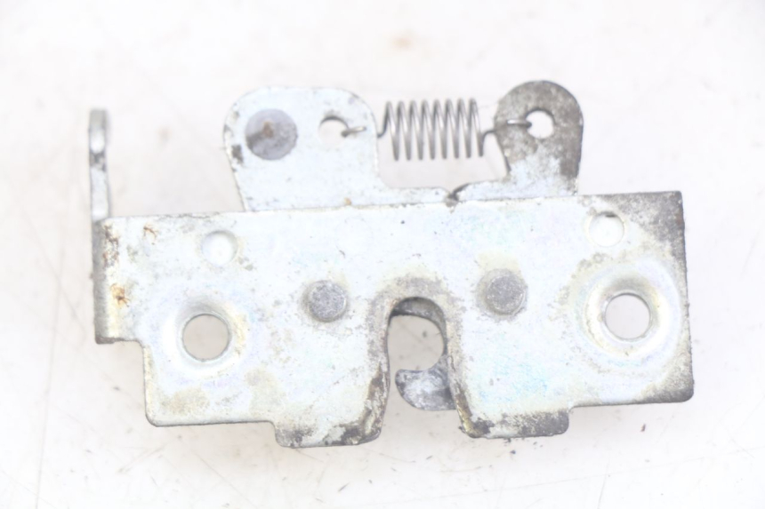 photo de SERRATURA SELLA YAMAHA XMAX X-MAX 125 (2006 - 2009) - Dettaglio del componente