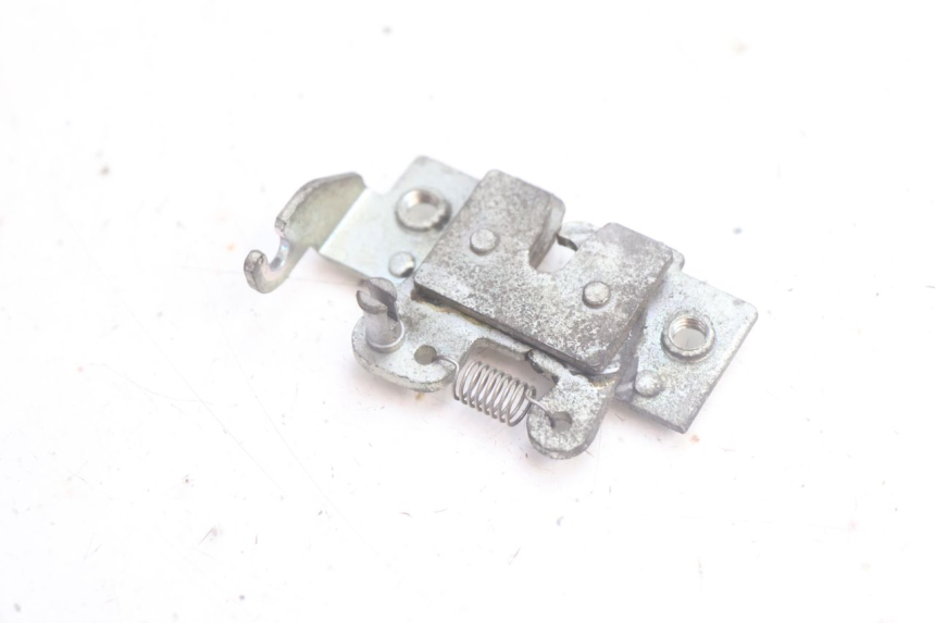 photo de SERRATURA SELLA YAMAHA XMAX X-MAX 125 (2006 - 2009) - Dettaglio del componente