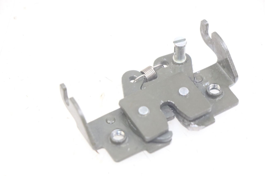 photo de SERRATURA SELLA PIAGGIO X8 125 (2004 - 2007) - Dettaglio del componente