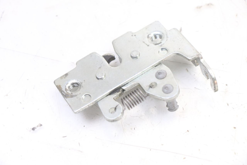 photo de SERRATURA SELLA PIAGGIO XEVO - X EVO 125 (2007 - 2017) - Altra angolazione