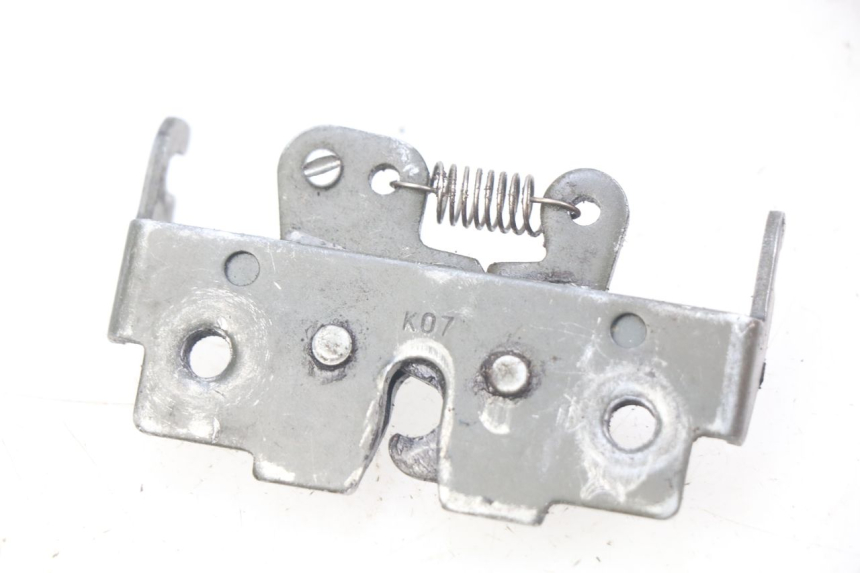 photo de SERRATURA SELLA MBK BOOSTER SPIRIT NAKED 50 (2004 - 2017) - Dettaglio del componente