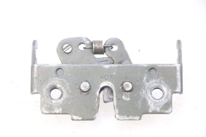 photo de SERRATURA SELLA MBK BOOSTER SPIRIT NAKED 50 (2004 - 2017) - Zoom sullo stato d'uso