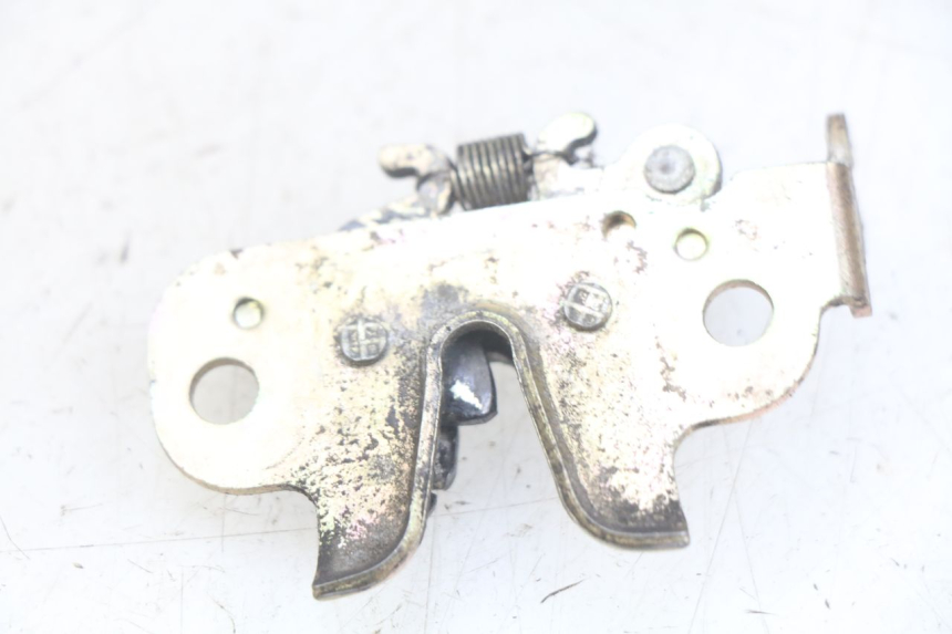 photo de SERRATURA SELLA PEUGEOT CITYSTAR 125 (2011 - 2017) - Zoom sullo stato d'uso