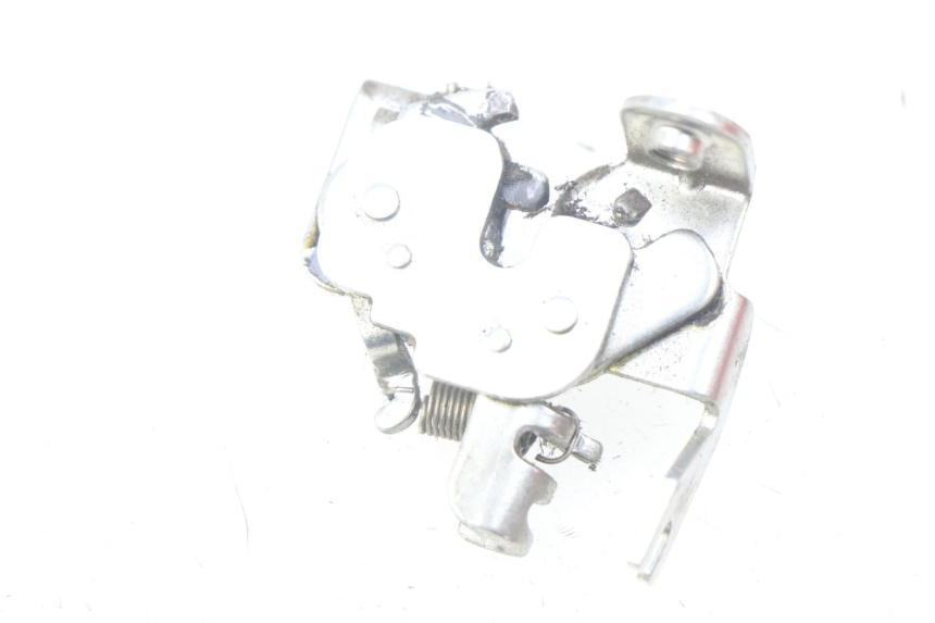 photo de SERRATURA SELLA YAMAHA D'ELIGHT DELIGHT 115 (2013 - 2017) - Zoom sullo stato d'uso