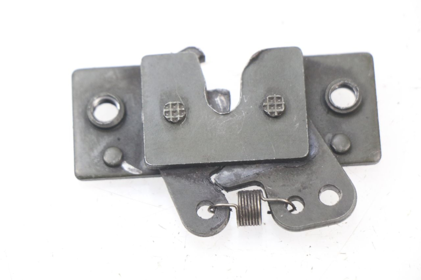 photo de SERRATURA SELLA PEUGEOT ELYSTAR 50 (2002 - 2014) - Zoom sullo stato d'uso