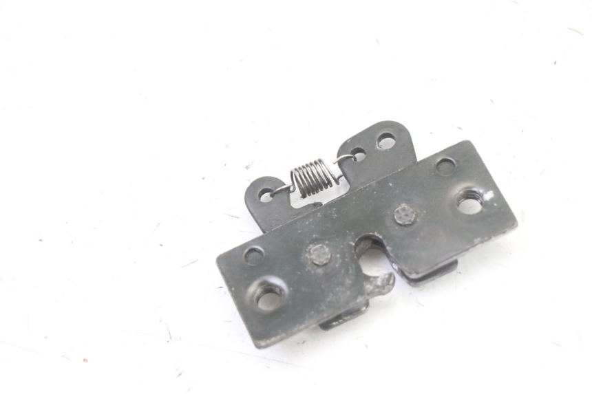 photo de SERRATURA SELLA PEUGEOT ELYSTAR 50 (2002 - 2014) - Zoom sullo stato d'uso