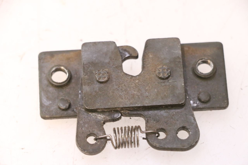 photo de SERRATURA SELLA PEUGEOT ELYSTAR 50 (2002 - 2014) - Dettaglio del componente