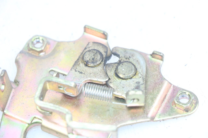 photo de SERRATURA SELLA SYM FIDDLE 3 III 125 (2014 - 2020) - Dettaglio del componente