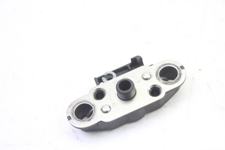 photo de SERRATURA SELLA SUZUKI GSR 750 (2011 - 2017) - Dettaglio del componente