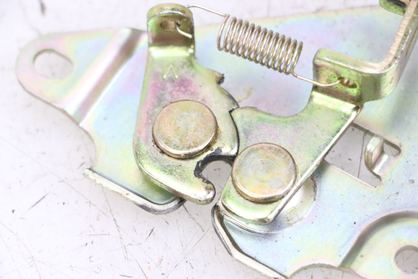 photo de SERRATURA SELLA SYM JOYMAX 125 (2010 - 2017) - Dettaglio del componente