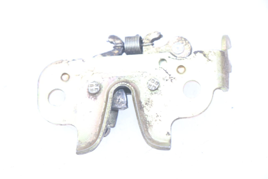 photo de SERRATURA SELLA PEUGEOT KISBEE 2T 50 (2010 - 2017) - Zoom sullo stato d'uso