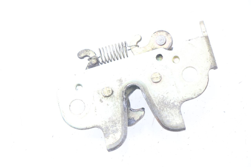 photo de SERRATURA SELLA PEUGEOT KISBEE 4T 50 (2010 - 2017) - Dettaglio del componente