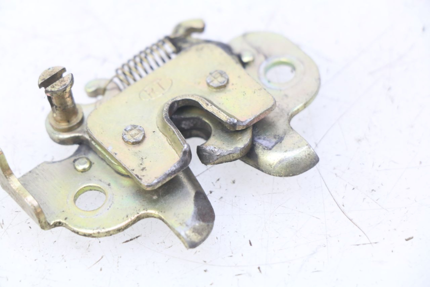 photo de SERRATURA SELLA PEUGEOT KISBEE 4T 50 (2010 - 2017) - Dettaglio del componente