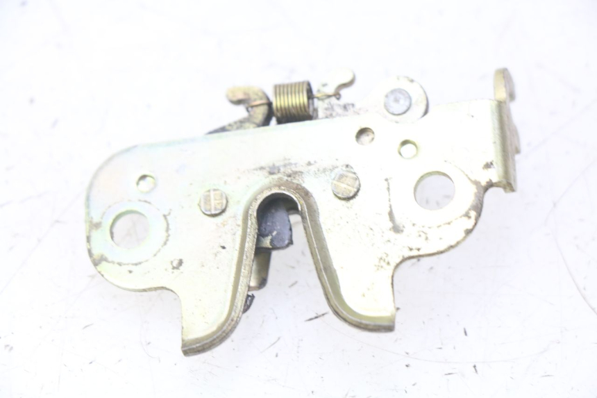 photo de SERRATURA SELLA PEUGEOT KISBEE 4T 50 (2010 - 2017) - Zoom sullo stato d'uso