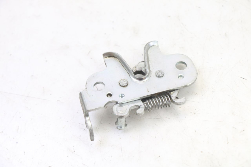 photo de SERRATURA SELLA PEUGEOT KISBEE 4T 50 (2018 - 2022) - Altra angolazione