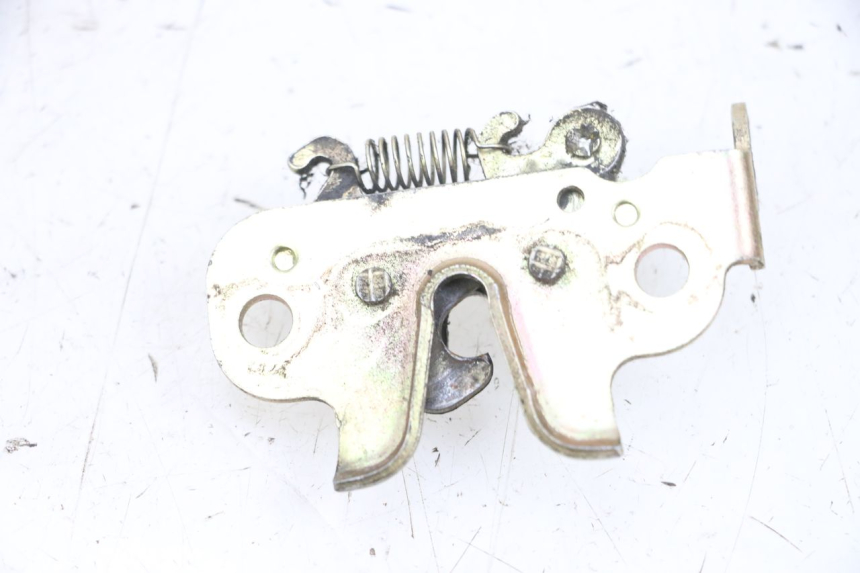 photo de SERRATURA SELLA PEUGEOT KISBEE 4T 50 (2010 - 2017) - Altra angolazione