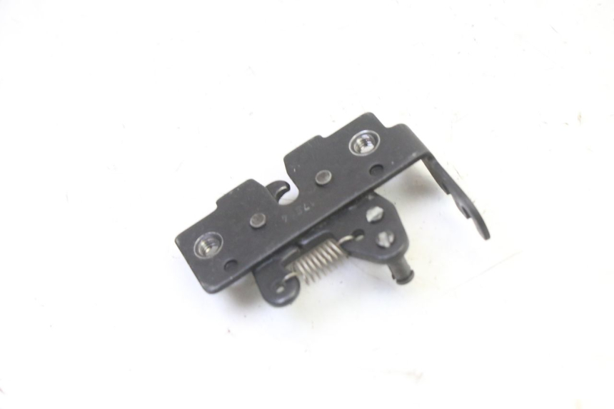 photo de SERRATURA SELLA PIAGGIO MP3 HPE 310 (2024 - 2025) - Altra angolazione