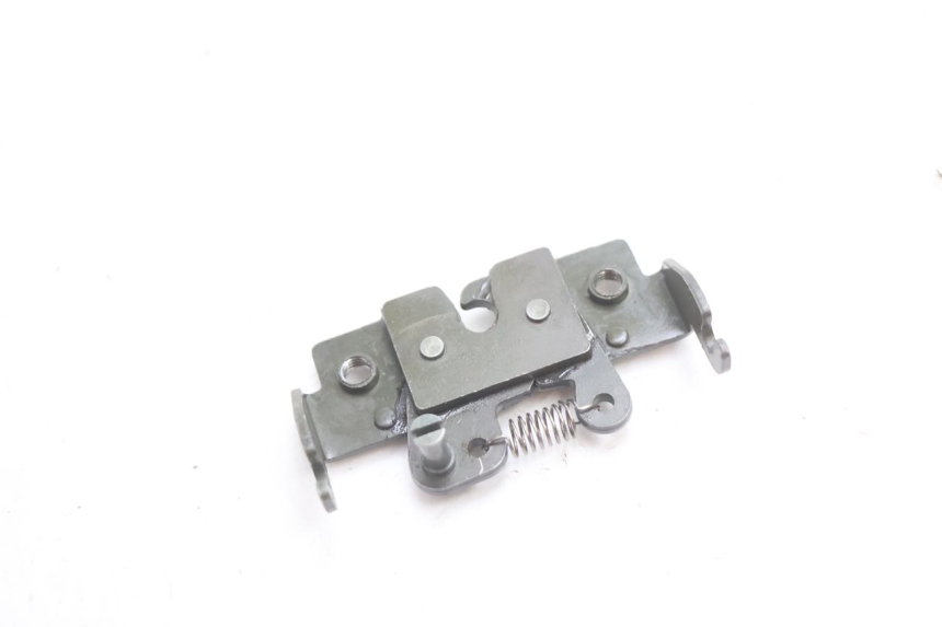 photo de SERRATURA SELLA PIAGGIO MP3 LT 300 (2010 - 2016) - Dettaglio del componente