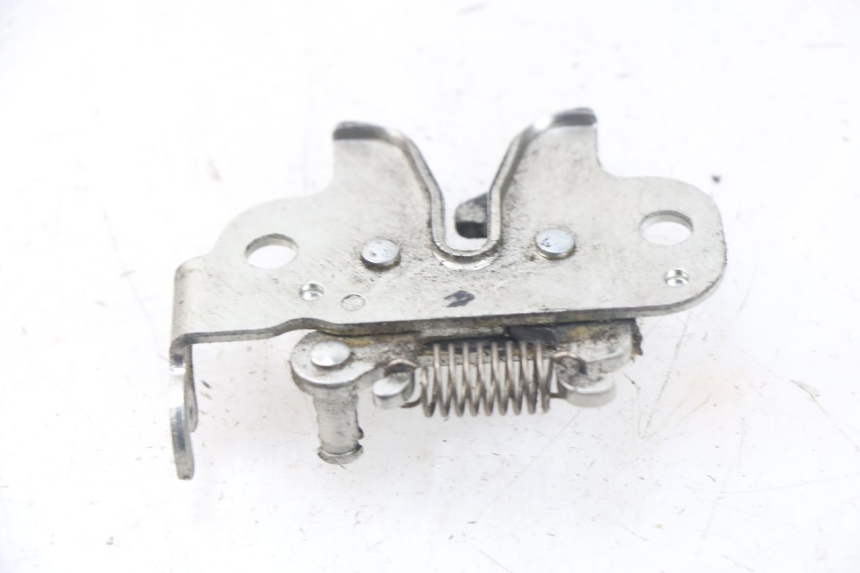 photo de Serratura sella MBK MW TRYPTIK 125 (2017 - 2022) - Zoom sullo stato d'uso