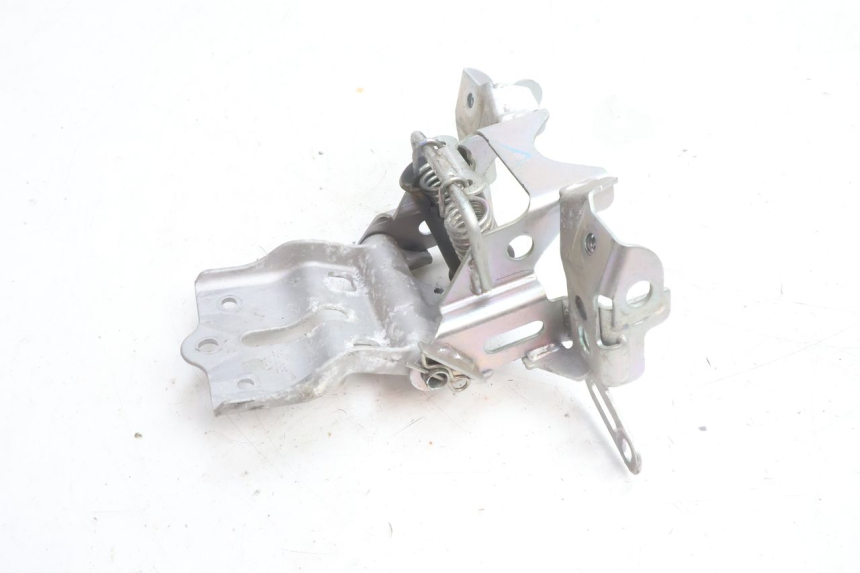 photo de SERRATURA SELLA YAMAHA N-MAX NMAX 125 (2021 - 2024) - Altra angolazione