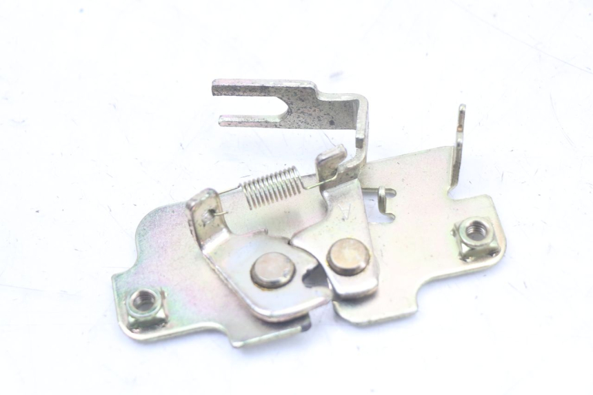 photo de SERRATURA SELLA PEUGEOT BELVILLE 125 (2017 - 2021) - Dettaglio del componente