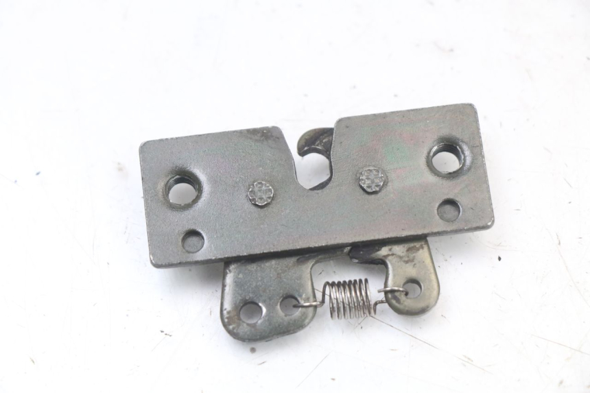 photo de SERRATURA SELLA PEUGEOT ELYSTAR 50 (2002 - 2014) - Zoom sullo stato d'uso