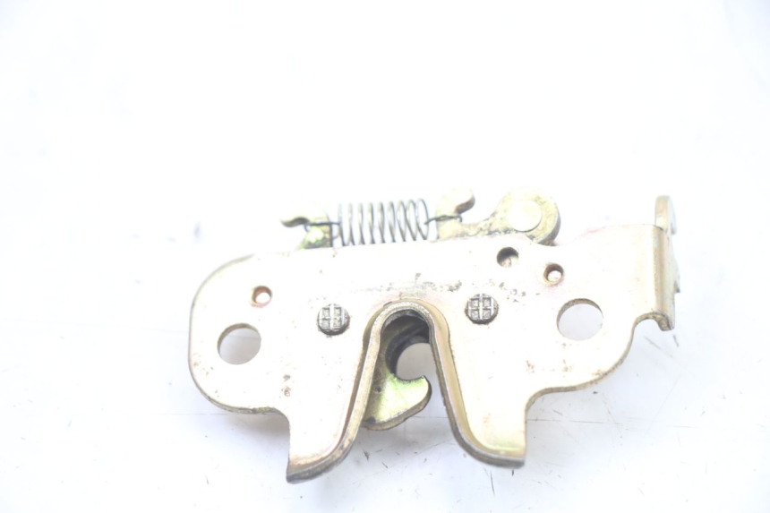 photo de SERRATURA SELLA PEUGEOT KISBEE 4T 50 (2018 - 2022) - Zoom sullo stato d'uso