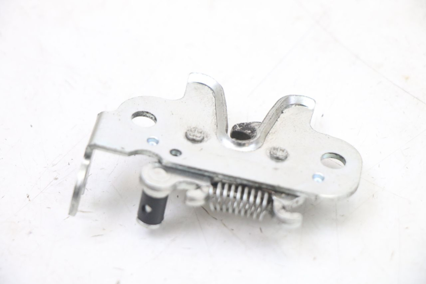 photo de SERRATURA SELLA PEUGEOT KISBEE 4T 50 (2018 - 2022) - Altra angolazione