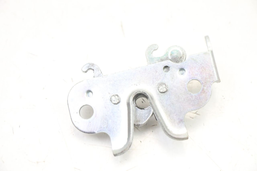 photo de SERRATURA SELLA PEUGEOT KISBEE 4T 50 (2018 - 2022) - Altra angolazione