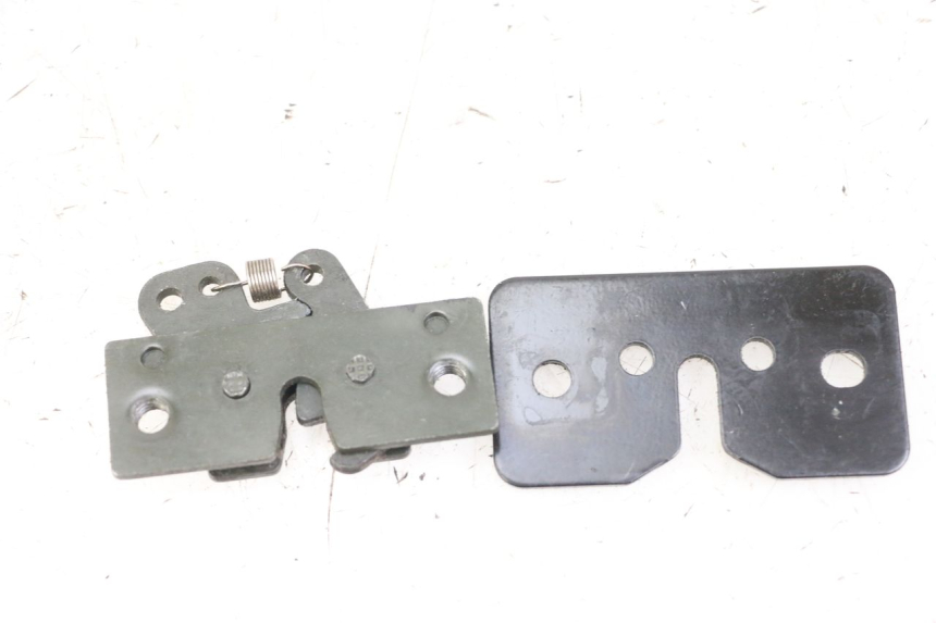 photo de Serratura sella PEUGEOT SATELIS 125 (2013 - 2018) - Zoom sullo stato d'uso