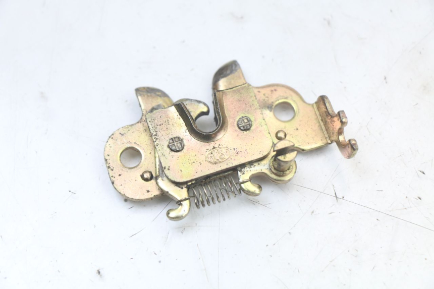 photo de SERRATURA SELLA PEUGEOT STREETZONE 4T 50 (2018 - 2023) - Dettaglio del componente