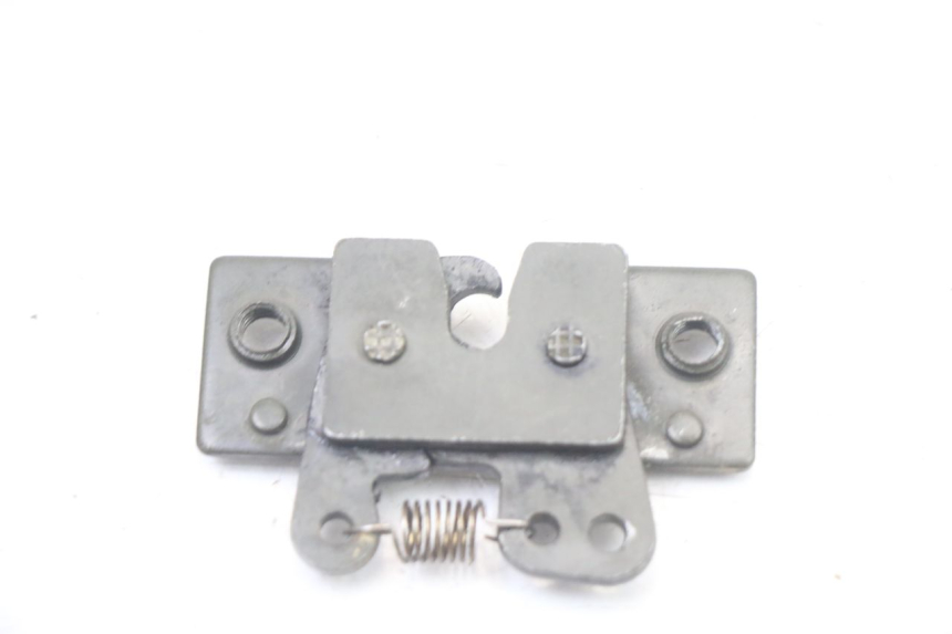 photo de SERRATURA SELLA PEUGEOT TREKKER TKR 50 (2005 - 2014) - Dettaglio del componente