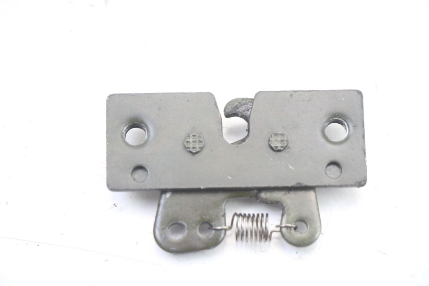 photo de SERRATURA SELLA PEUGEOT TREKKER TKR 50 (2005 - 2014) - Altra angolazione