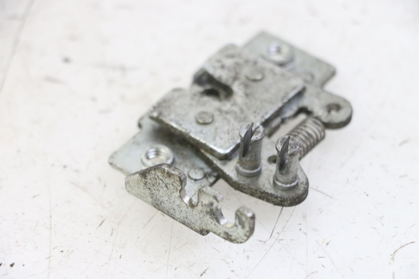 photo de SERRATURA SELLA PIAGGIO MP3 125 (2006 - 2014) - Dettaglio del componente