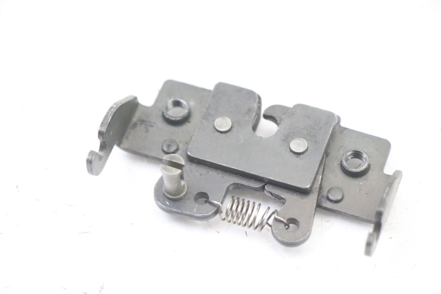 photo de SERRATURA SELLA PIAGGIO MP3 LT 400 (2007 - 2012) - Dettaglio del componente