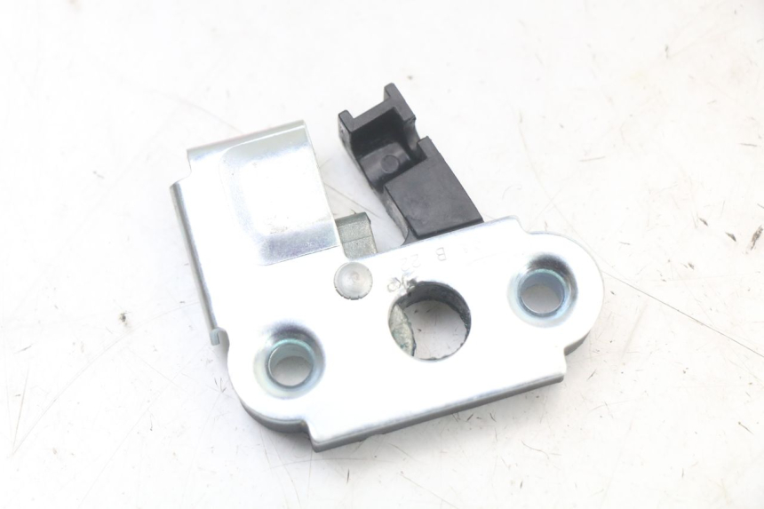 photo de SERRATURA SELLA ROYAL ENFIELD SCRAM 411 (2022 - 2024) - Zoom sullo stato d'uso