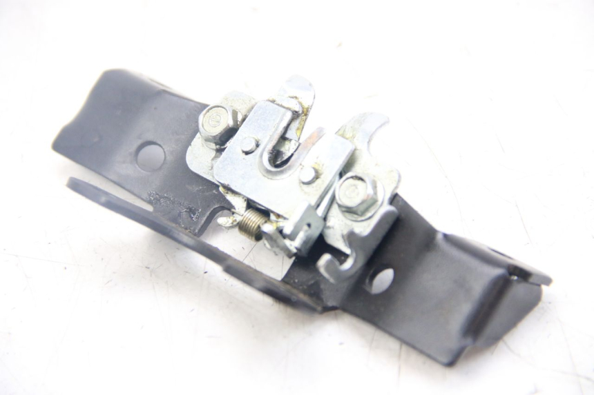 photo de SERRATURA SELLA JM MOTORS SANTANA 50 (2014 - 2023) - Primo piano tecnico