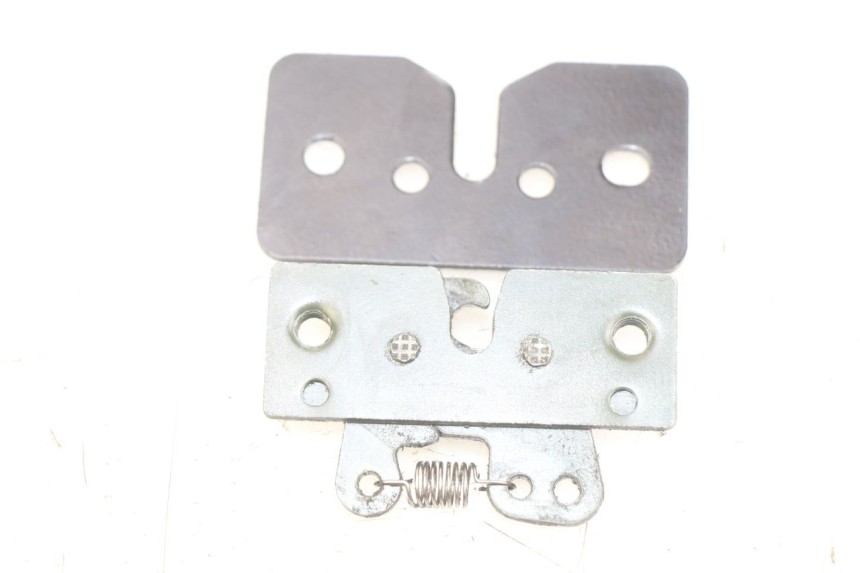 photo de SERRATURA SELLA PEUGEOT SATELIS 125 (2010 - 2012) - Dettaglio del componente