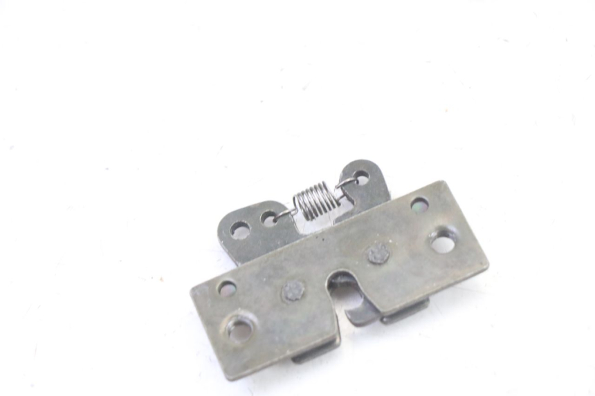 photo de Serratura sella PEUGEOT SATELIS 125 (2013 - 2018) - Zoom sullo stato d'uso