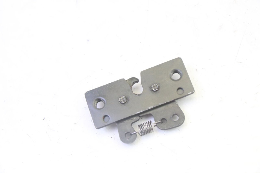 photo de Serratura sella PEUGEOT SATELIS 125 (2013 - 2018) - Zoom sullo stato d'uso