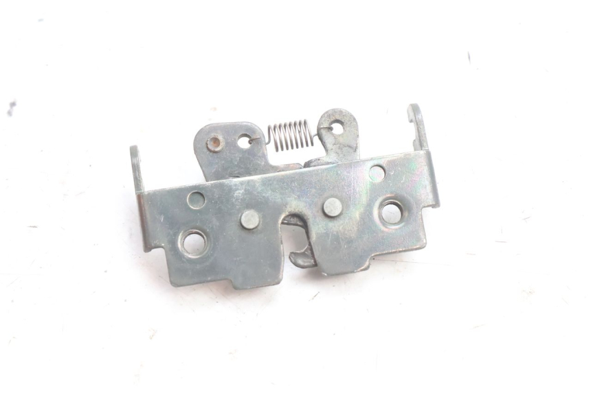 photo de SERRATURA SELLA HONDA SH 125 (2001 - 2003) - Altra angolazione