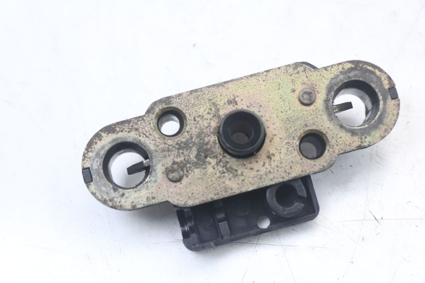 photo de SERRATURA SELLA SUZUKI GS F 500 (2004 - 2007) - Dettaglio del componente