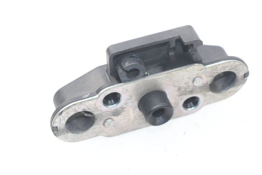 photo de SERRATURA SELLA SUZUKI SV S ABS 650 (2003 - 2009) - Dettaglio del componente