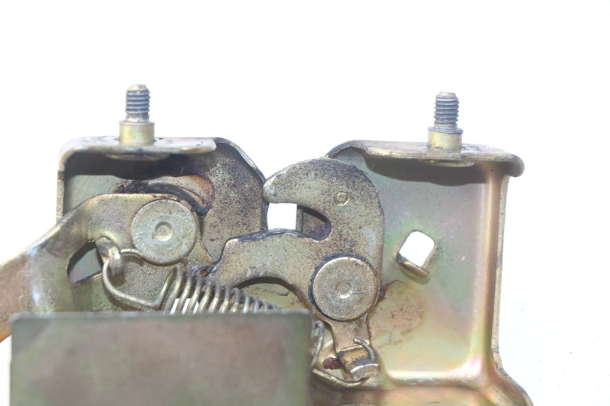 photo de Serratura sella PEUGEOT SV 80 (1993 - 1997) - Dettaglio del componente