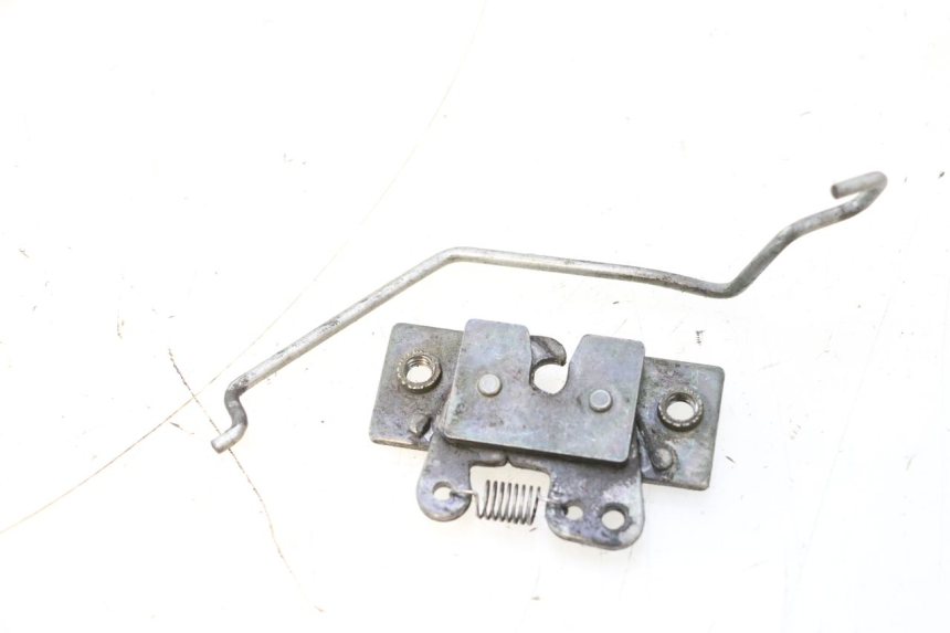 photo de SERRATURA SELLA PEUGEOT TREKKER 50 (1995 - 2004) - Dettaglio del componente