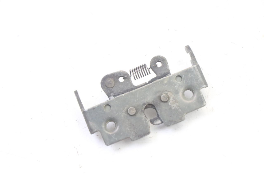 photo de SERRATURA SELLA SUZUKI UH BURGMAN 125 (2002 - 2006) - Zoom sullo stato d'uso