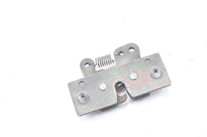 photo de SERRATURA SELLA PEUGEOT VIVACITY 50 (2004 - 2009) - Zoom sullo stato d'uso